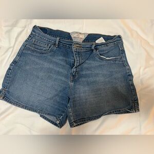 Levi’s ladies Jean shorts, size 14